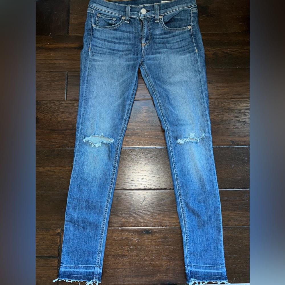 Rag & Bone Skinny/Capri/Ankle Jeans in Lillydale - Size 26 (style w1526k122lid)